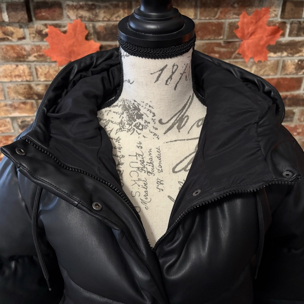 Pull&Bear Black Puffer Jacket - Picture 2 of 5
